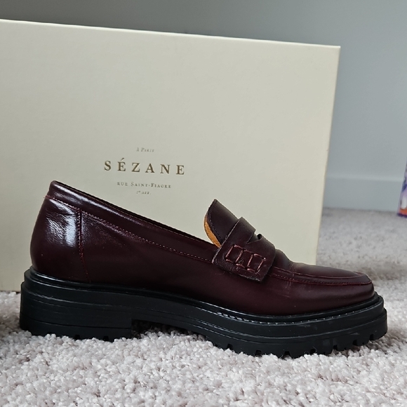 Sézane Burgundy Leather Loafers newish with box - Picture 5 of 11